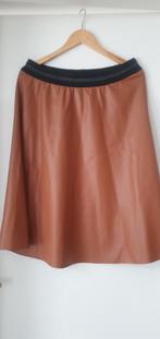 Bruin leren rok met elastische tailleband maat L., Ophalen of Verzenden, Zo goed als nieuw, Maat 38/40 (M), Bruin