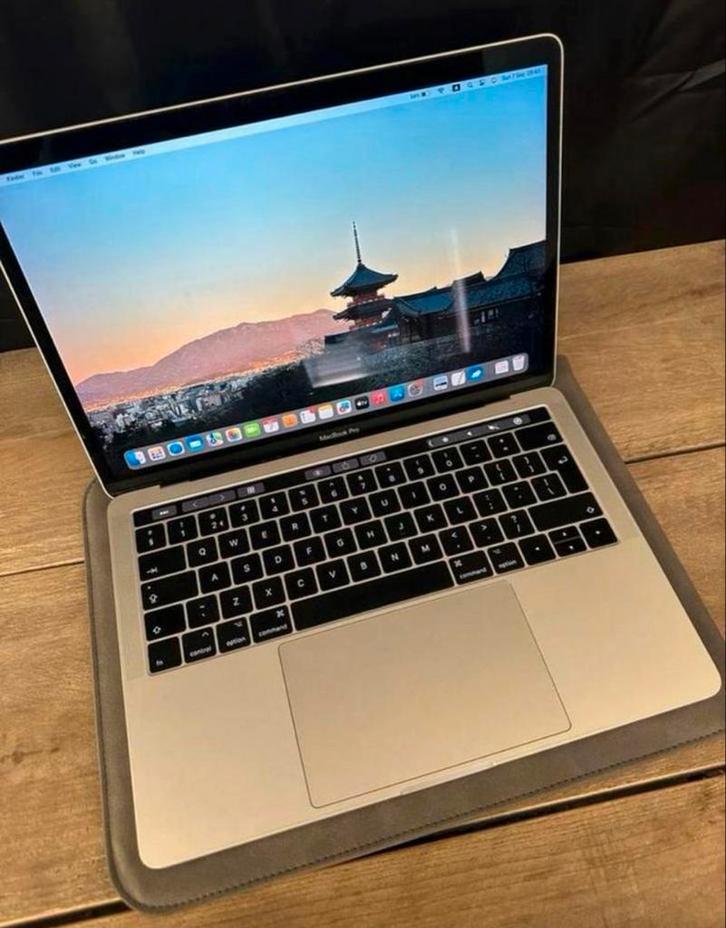MacBook Pro 13”, Computers en Software, Apple Macbooks, Zo goed als nieuw, MacBook Pro, 13 inch, 2 tot 3 Ghz, Ophalen of Verzenden