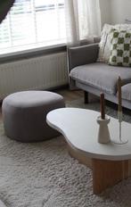 Poef licht grijs organische vorm, Ophalen of Verzenden, Zo goed als nieuw, Rond