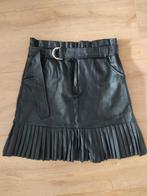 Zwart leather look rokje - mt s, Zo goed als nieuw, Maat 36 (S), Zwart, Verzenden