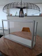 Vitrinekast aluminium met plexiglas, Ophalen, Gebruikt, Groter dan 1:32