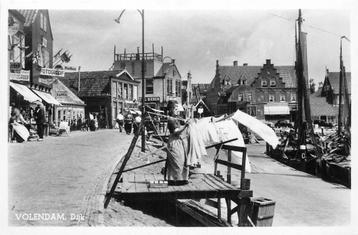 (388-075-021) Volendam Dijk beschikbaar voor biedingen