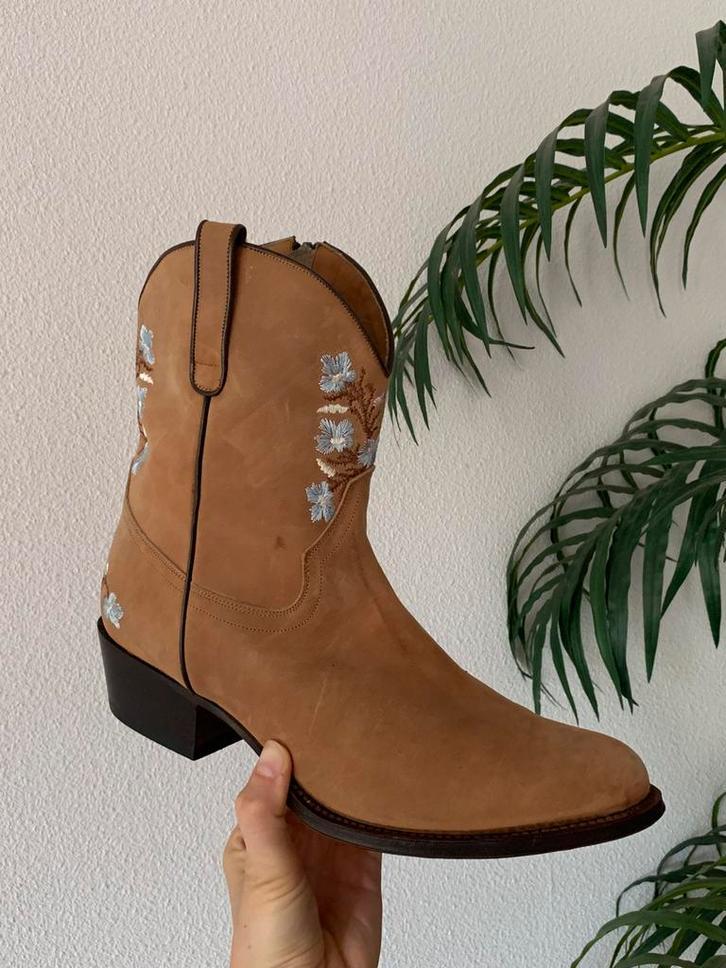 Tony Mora flowerboots 41 enkellaarsjes rits cowboylaarzen, Kleding | Dames, Schoenen, Zo goed als nieuw, Lage of Enkellaarzen