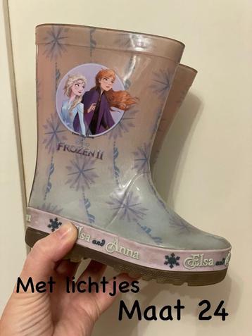 Frozen kaplaarzen maat 24 beschikbaar voor biedingen