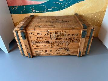 Originele vrachtkist hout beschikbaar voor biedingen