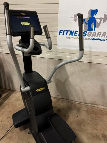 Technogym Crossover Excite+ 1000 UNITY 3 Crosstrainer BLACK beschikbaar voor biedingen