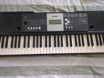 Yamaha YPT-230 + standaard  beschikbaar voor biedingen