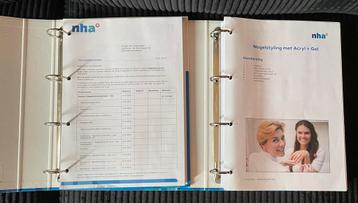 Nagelstyliste Lesmateriaal - Complete Set beschikbaar voor biedingen