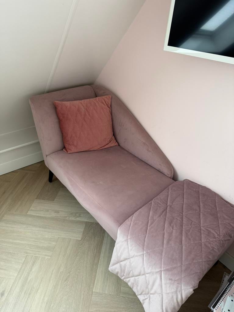Riverdale roze chaise longue bank met plaid en kussen, Huis en Inrichting, Ophalen, Gebruikt, Overige maten, Minder dan 75 cm
