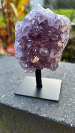 Amethyst op luxe voet, Ophalen of Verzenden, Mineraal