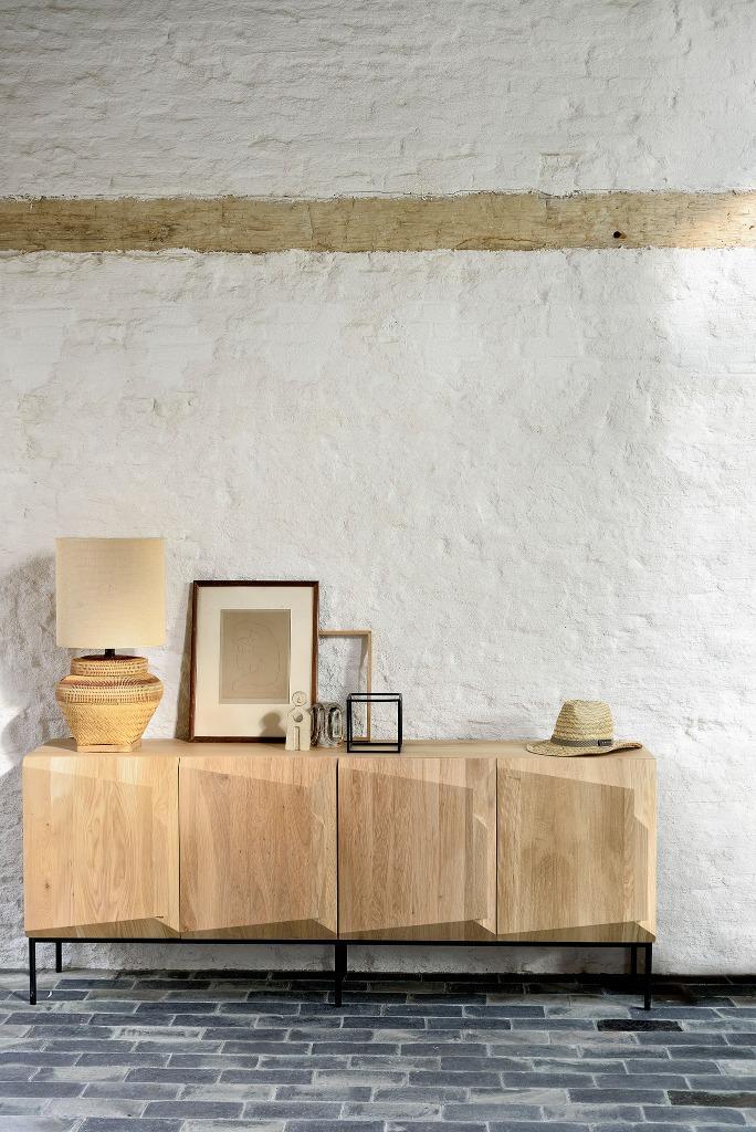 Dressoir Etnicraft Oak stairs sideboard 4 deurs  SALE op=op, Huis en Inrichting, Kasten | Dressoirs, Nieuw, 150 tot 200 cm, 25 tot 50 cm