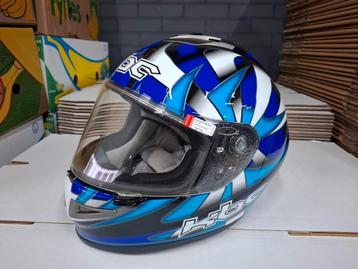 Motor helm beschikbaar voor biedingen