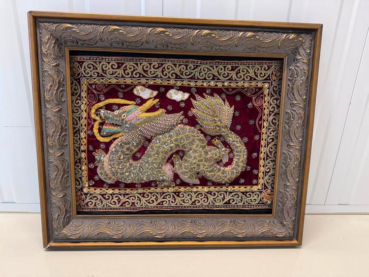 Thai Draak - Stof in Lijst, Antiek en Kunst, Kunst | Niet-Westerse kunst, Ophalen