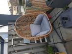 Leuke hangstoel met kussen - z.g.a.n., Ophalen, Zo goed als nieuw, Rotan