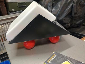 Vintage tafellamp op wieltjes  beschikbaar voor biedingen