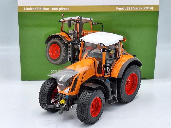 Fendt 828 Vario Kommunal (2014), Hobby en Vrije tijd, Modelauto's | 1:32, Nieuw, Tractor of Landbouw, Overige merken, Ophalen of Verzenden