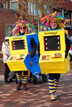 Loopgroep carnaval Geldmaatjes, Ophalen
