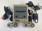 Super Nintendo spelcomputer + 2x controllers & kabels - SNES, Nintendo, Gebruikt, Met 2 controllers, Onbekend