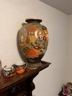 2 japanse satsuma vazen, Ophalen