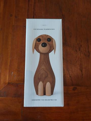 Gunnar Flørning Houten Hond beschikbaar voor biedingen