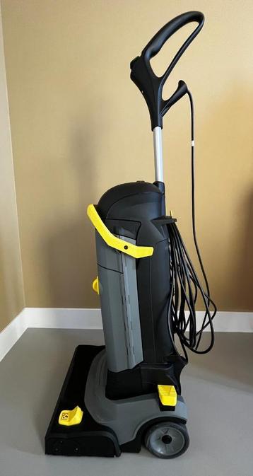 Kärcher Schrob-/zuigmachine BR 30/4 C beschikbaar voor biedingen