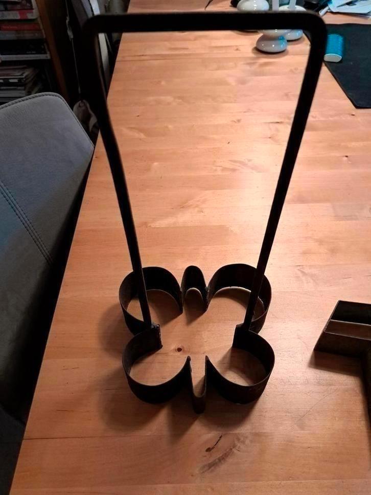 2 oude koekstekers/vormen voor het dompelen van deeg in olie, Antiek en Kunst, Curiosa en Brocante, Ophalen of Verzenden