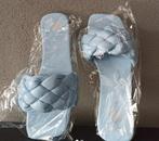 Instappers muiltjes slippers 38 nieuw licht blauw, Ophalen of Verzenden, Nieuw, Blauw, Instappers
