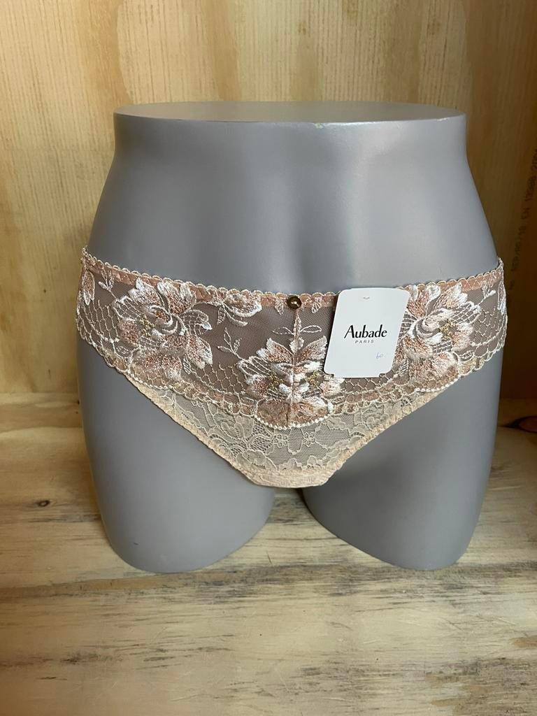Aubade string maat 38 en 40 model ic26, Verzenden, Beige, String