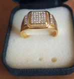 Gouden zegelring vol saffiertjes maat 23, Ophalen of Verzenden, Nieuw, 20 of groter, Goud