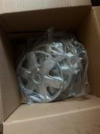 Wieldoppen Toyota Aygo, Auto diversen, Wieldoppen, Ophalen of Verzenden, Zo goed als nieuw