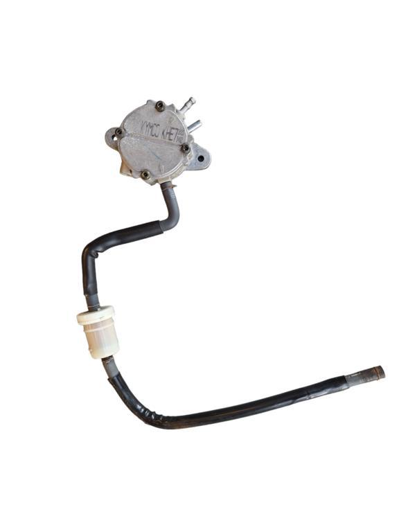 Benzinepomp origineel Kymco new Dink, Fietsen en Brommers, Brommeronderdelen | Scooters, Gebruikt, Ophalen of Verzenden