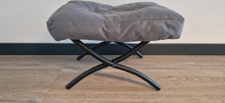 Inklapbaar Voetenbankje - Grijs, Huis en Inrichting, Banken | Voetenbanken en Poefen, Gebruikt, Minder dan 50 cm, Minder dan 50 cm