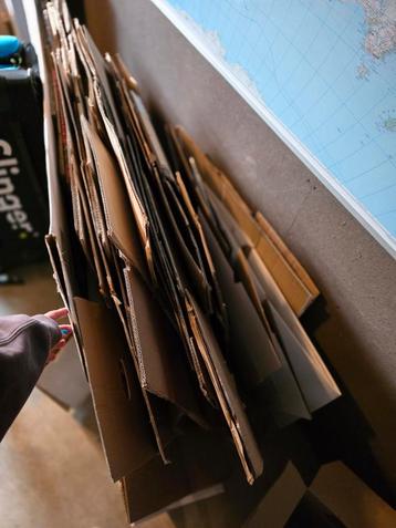 verhuisdozen in allerlei verschillende maten beschikbaar voor biedingen