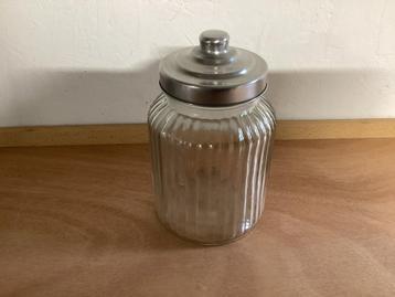 Glazen Voorraadpot met Deksel - 17 cm hoog beschikbaar voor biedingen