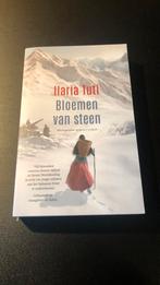 Bloemen van Steen, Ophalen of Verzenden, Zo goed als nieuw, Ilaria Tuti