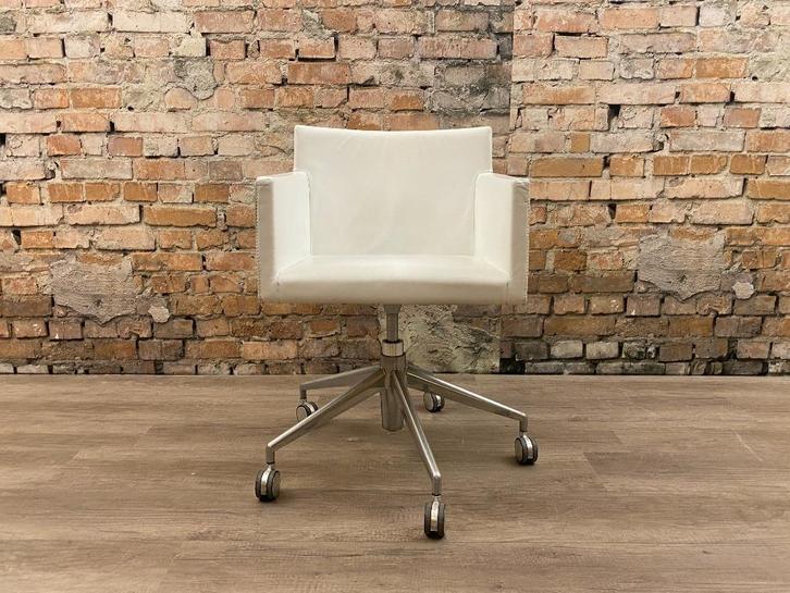 Arper Masai bij TheReSales, Huis en Inrichting, Stoelen, Zo goed als nieuw, Leer, Wit, Ophalen of Verzenden