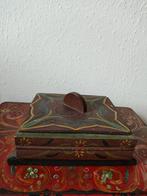 Mooie oude houten sieradendoos, Verzenden