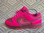 Nike Dunk Low Valentine's Day 38.5, Kleding | Dames, Schoenen, Nike, Ophalen of Verzenden, Roze, Sneakers of Gympen