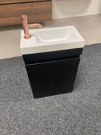 Fontein kastje nog helamal goed in takt, Huis en Inrichting, Badkamer | Badkamermeubels, Zo goed als nieuw, Minder dan 100 cm