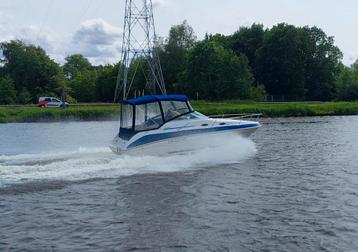 Prachtige Sea Ray 240 met Boegschroef nieuwe kap en bekledin beschikbaar voor biedingen