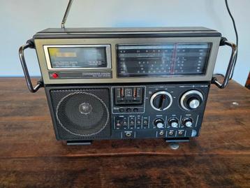 Commander 6100DS Wereldontvanger beschikbaar voor biedingen