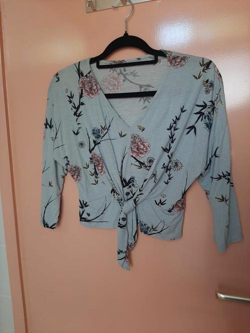 Bloemen Shirtje Maat S, Kleding | Dames, T-shirts, Zo goed als nieuw, Maat 36 (S), Blauw, Lange mouw, Ophalen of Verzenden