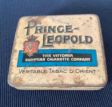 Oud blikje van Prince Leopold. Afm.8,5x8x1,5 cm. beschikbaar voor biedingen