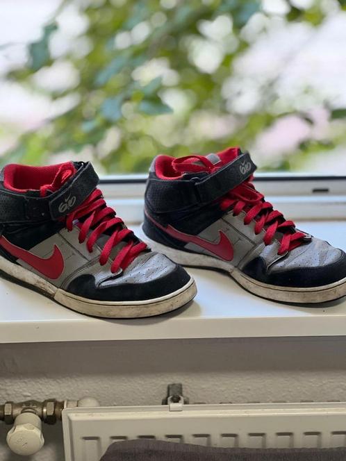 Nike 6.0 Mogan Mid 2 – Size 42, Kleding | Heren, Schoenen, Zo goed als nieuw, Veterschoenen, Wit, Ophalen of Verzenden