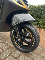 Piaggio Zip iget E5 2022 45km brom forged carbon scooter, Ophalen, Zip, Meevaltrading@gmail.com, Zo goed als nieuw