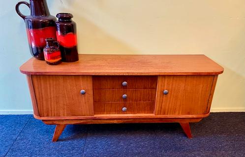 Vintage sideboard jaren 50/60 retro teak tv-kastje, Huis en Inrichting, Kasten | Dressoirs, Gebruikt, 50 tot 100 cm, 25 tot 50 cm