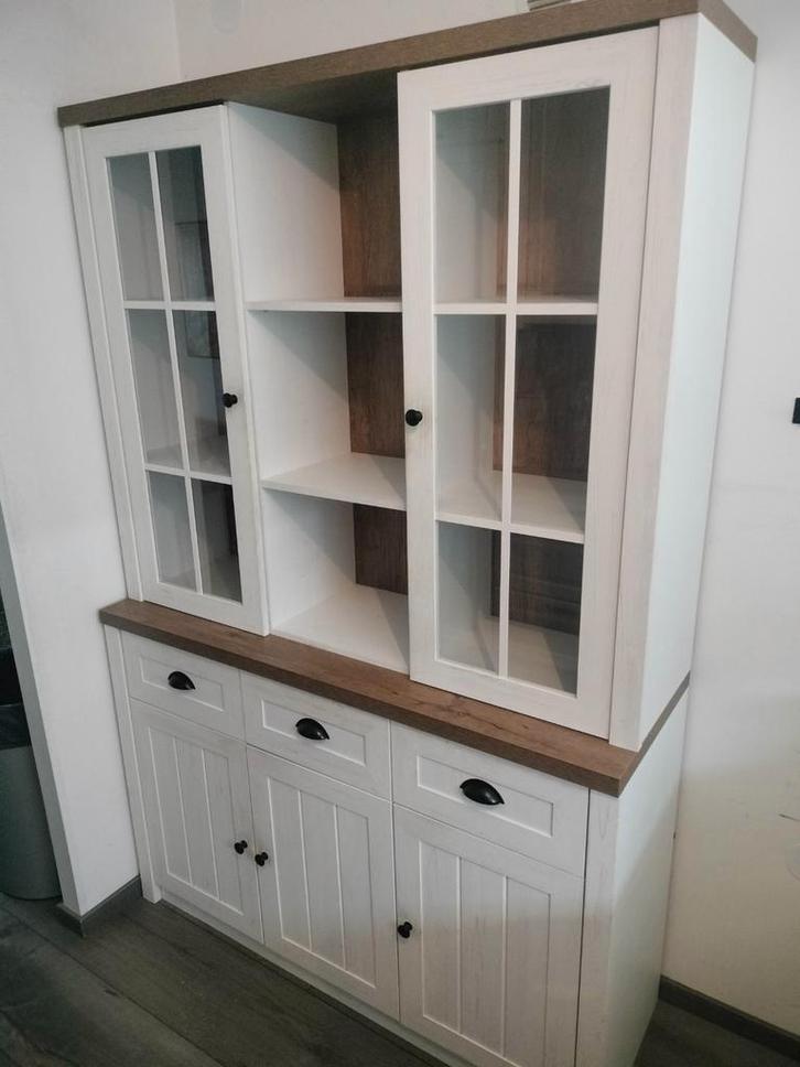 Zo goed als nieuw buffetkast, Huis en Inrichting, Kasten | Buffetkasten, Zo goed als nieuw, 200 cm of meer, 25 tot 50 cm, Ophalen