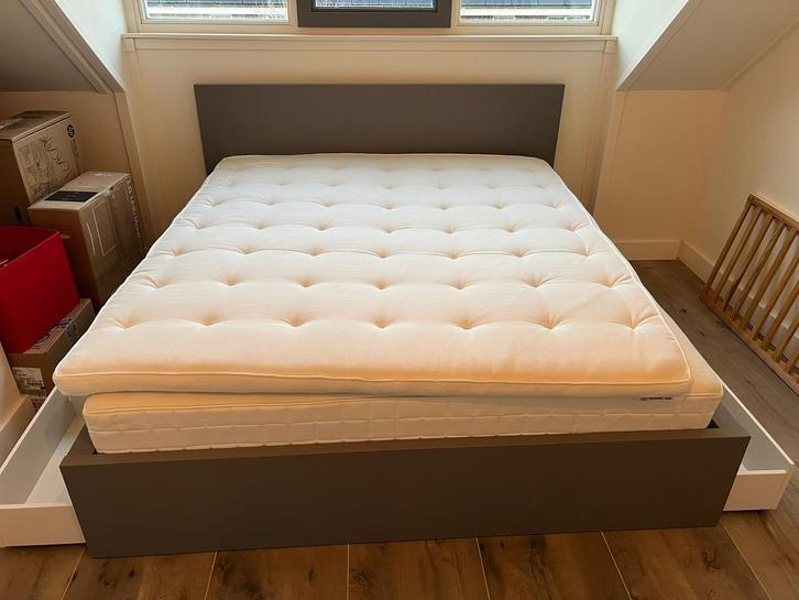 Ikea Malm 180*200 bed with 2 matresses and drawers, Huis en Inrichting, Slaapkamer | Bedden, Zo goed als nieuw, Tweepersoons, 180 cm