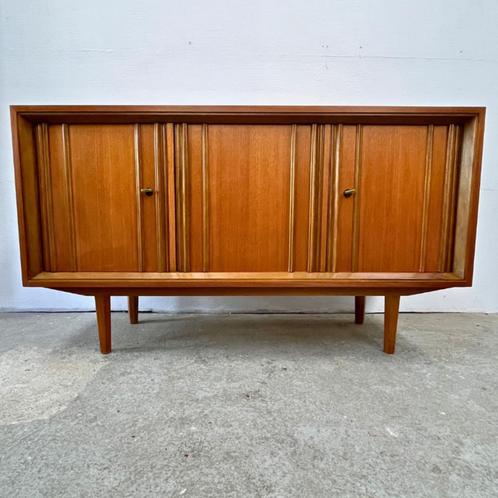 Unieke vintage dressoir / lowboard in hout met 2x opbergvak, Huis en Inrichting, Kasten | Dressoirs, Gebruikt, 100 tot 150 cm