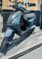 PIAGGIO 1 ONE ,Italiaanse scooter ,45 KM!, Ophalen, Overige modellen, Maximaal 45 km/u, Elektrisch